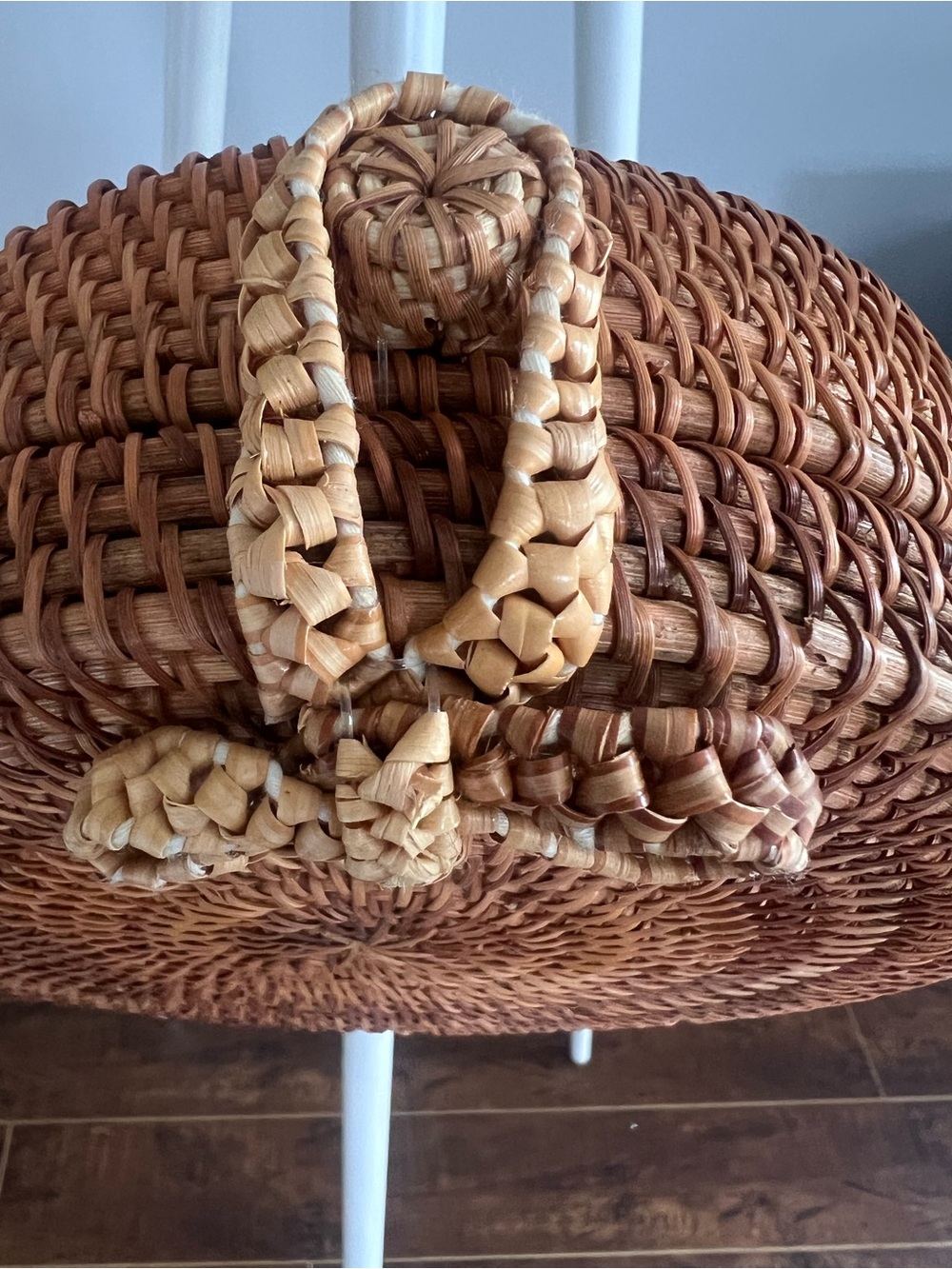 Round Rattan Crossbody Bag with Bow Detail - Picture 5 of 10